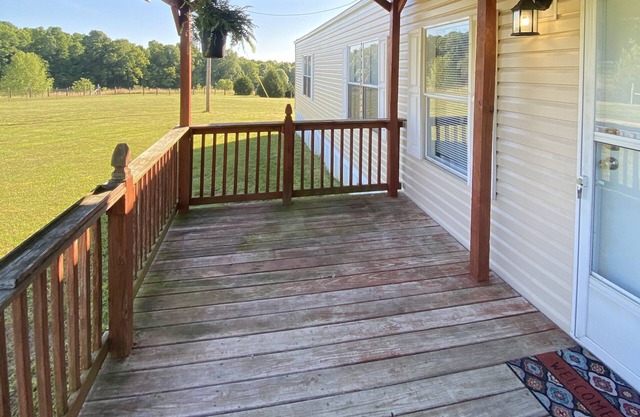 Private Stay in Grand Rivers, Minutes From Kentucky Lake and I-24/I-69