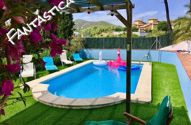 Private Villa Apartment, Private terrace, BBQ, Pool, Beautiful Garden, Parking