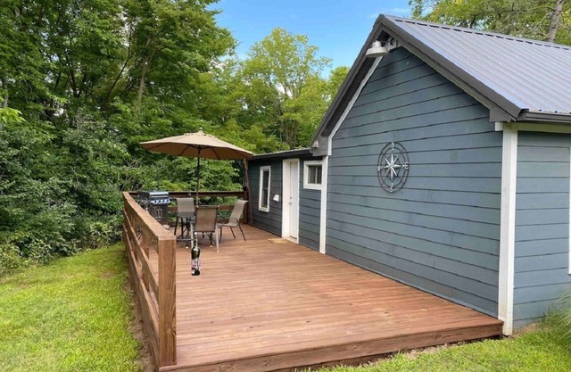 Private Woodsy Cabin close to River and Keosauqua