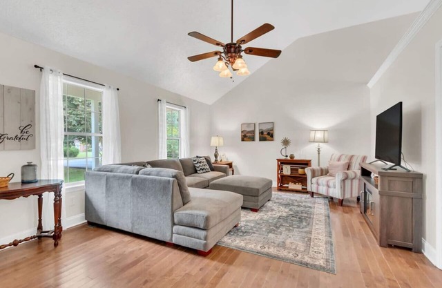 Private Yard · 3BR Home · Safe & Quiet Block