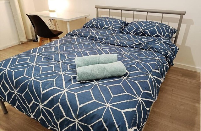 PROMO 2-Bedroom Villa Next to Train Station, FREE PARKING