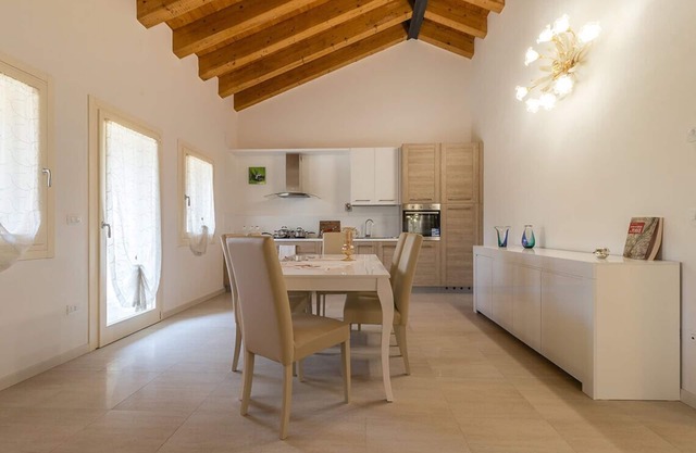 Prosecco is a spacious and sunny apartment