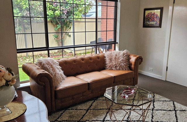 Prospect guest house 4km Oval/CBD 2 bathrms/double private carport