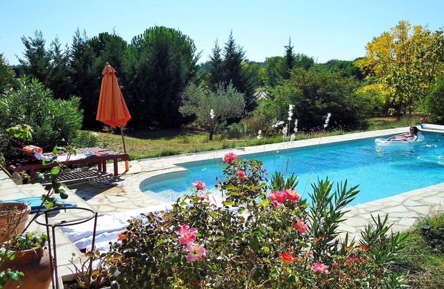 Provencal mas, Galargues, pool, land. 6km Sommière, 25km the sea, Montpellier