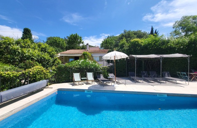 Provence verte 35 min from the beaches 5-bedroom villa in quiet location with private pool