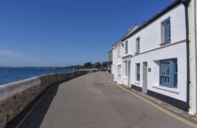 PRYDES COTTAGE, family friendly, country holiday cottage in St Mawes