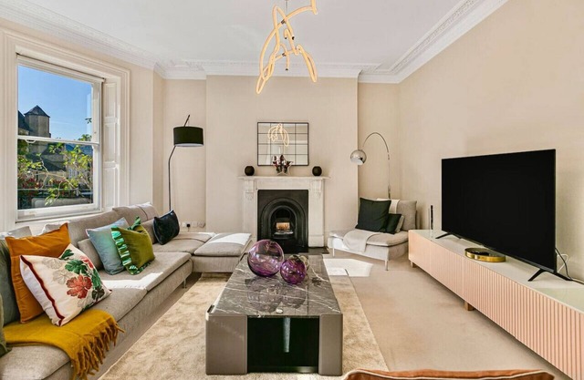 £8 Million Home | Cadogan Square Access