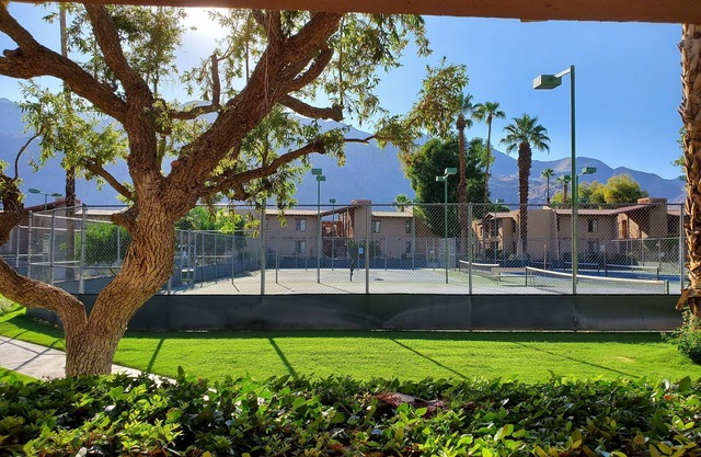 PSP Dream Stay - Large 2 Bedroom condo- Inquire about Dec-Jan Availability