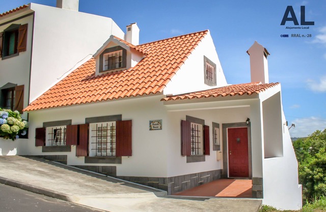 Fully furnished holiday home with stunning views
