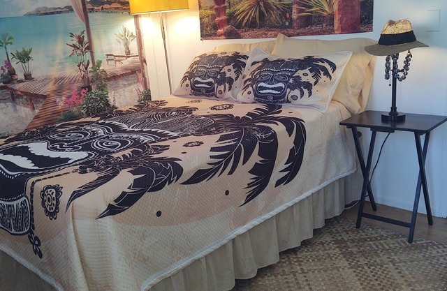 "Puna Tiki" is a Bedroom w/small bath, mini fridge & microwave