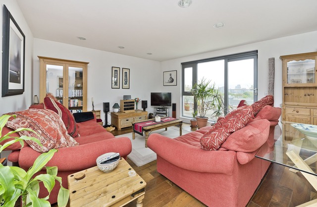Putney Rooftops - Two Bedroom Apartment, Sleeps 4