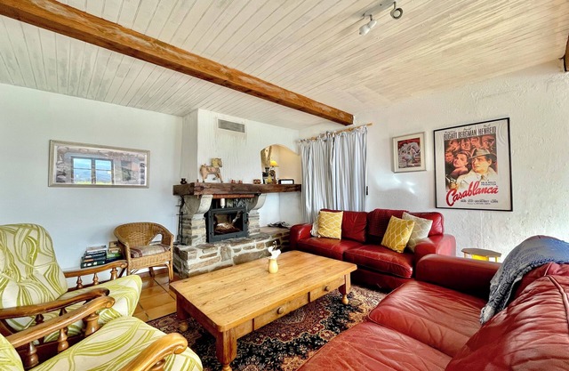 🚴 Pyrenees Gîte | Stunning Views, Heated Pool & Jacuzzi | Perfect for Groups ✨