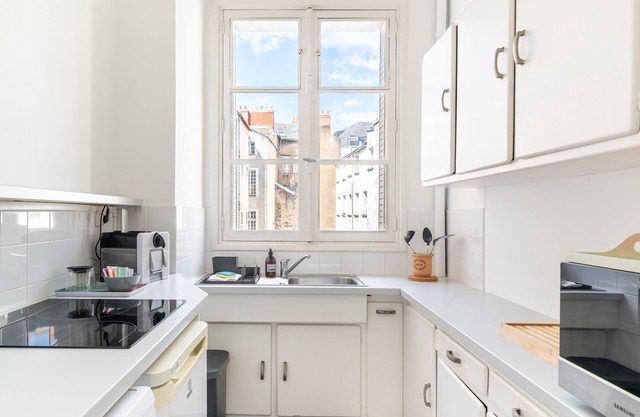 Quai 63 - One Bedroom Apartment, Sleeps 4