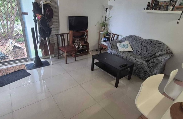 Quaint 2BHK with Cozy Garden | Single Room | Double Room, Heart of Toowong, BNE