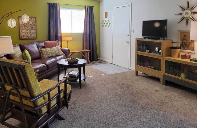 Quaint & Cozy Cottage: 3 Mi to Palisade Wineries!