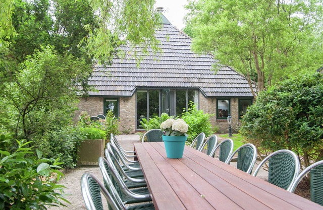 Quaint Farmhouse in Waskemeer near the Forest