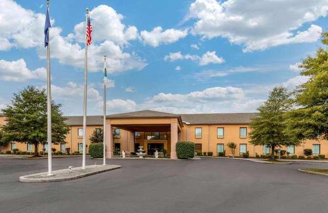 Quality Inn & Suites Benton - Draffenville