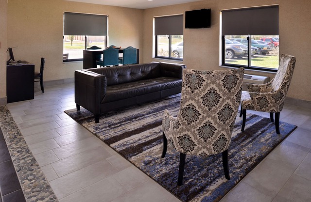 Quality Inn & Suites Brandenburg - Fort Knox