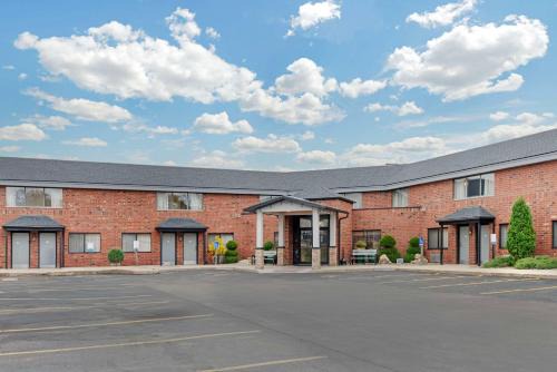 Quality Inn & Suites Mayo Clinic Area