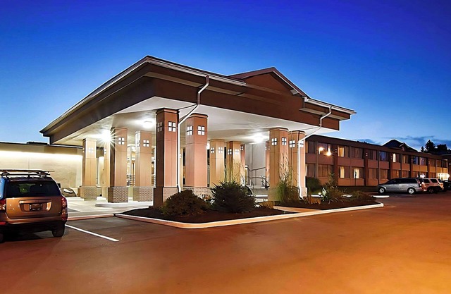 Quality Inn & Suites East Syracuse - Carrier Circle