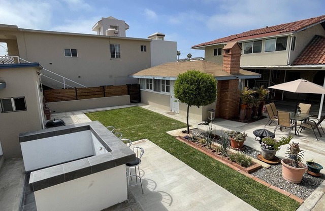 Quality Lodging by the Sea. Lovely full size apartment w/balcony and ocean view.
