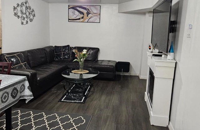 Queen bedroom