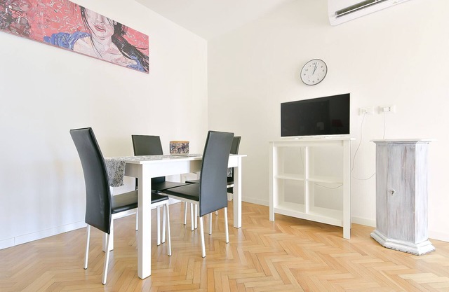 Queen Home Beauty - Two Bedroom Apartment, Sleeps 6