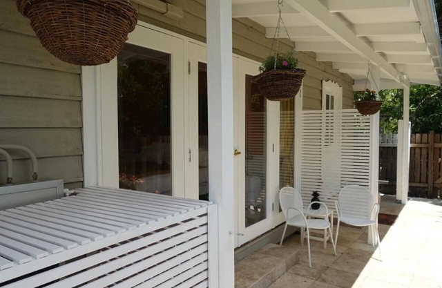Queen Room with Balcony Palmwoods