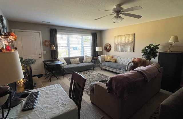 Quiet 2 Bedroom Home in Auburn, Indiana