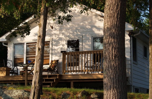 Quiet 3 Bedroom Cottage On Stoney Lake, Ontario