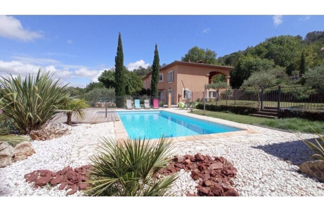 Quiet 4* gîte, private heated pool, relaxation, panoramic views, astronomy
