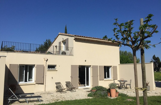 QUIET AIR-CONDITIONED GITE WITH 2 BEDROOMS AND THEIR PRIVATE BATHROOM