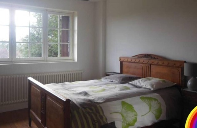 Quiet and bright room, fast Wi-Fi, private bathroom
