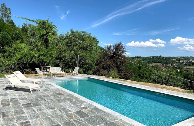 Quiet and charming location w/pool among the hills of the Monferrato area