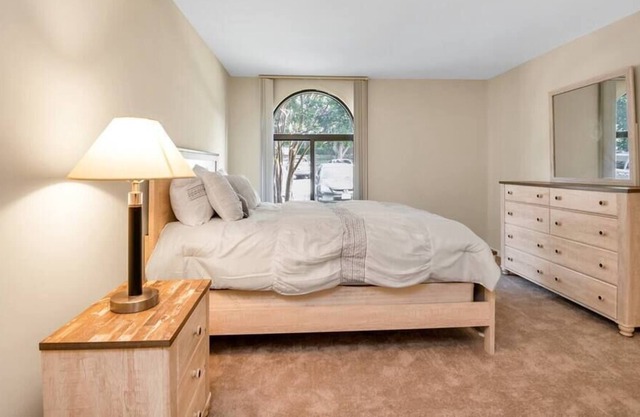 Quiet and Cozy unit in Tysons Corner, VA Close to DC