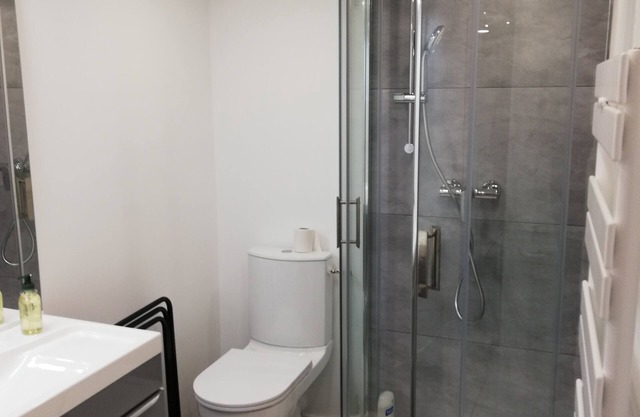 Quiet apartment close to amenities