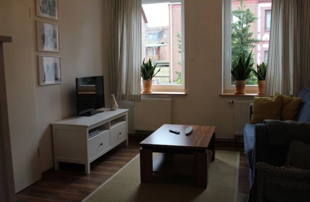 Quiet apartment for two people, possibly plus children