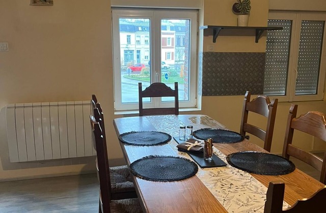 Quiet apartment in Raismes, free parking and wifi. Spa sauna at extra charge
