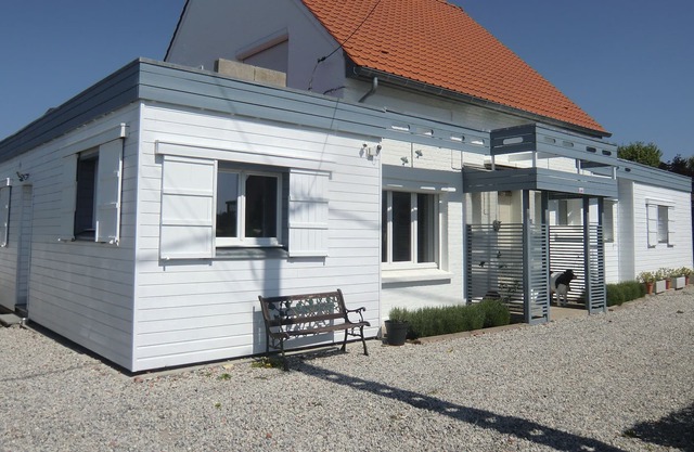 Quiet, Bright Apartment in the Weppes
