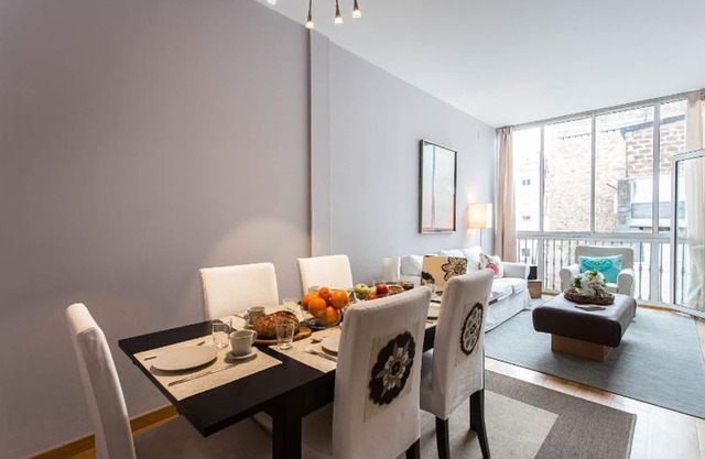 Quiet & bright flat in Eixample near P. de Gracia av, Quadrat d'Or-Golden Sq.