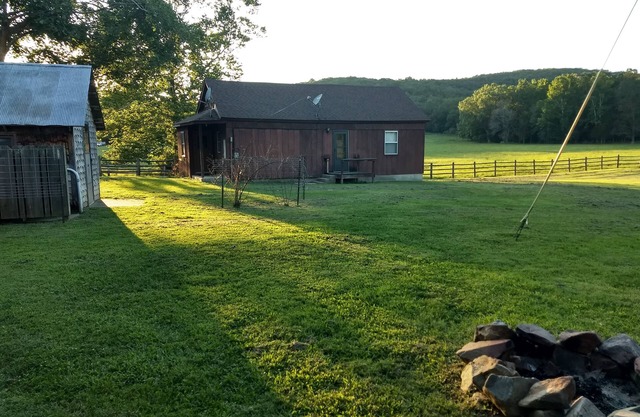Quiet Cabin Retreat adjoining Sam A Baker State Park