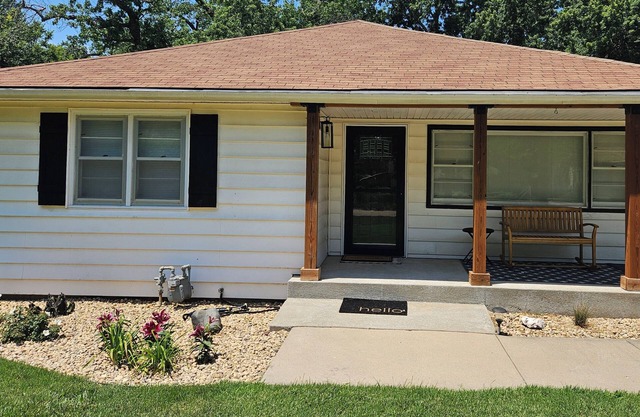 Quiet Centrally Located Close to Wasburn Private Drive