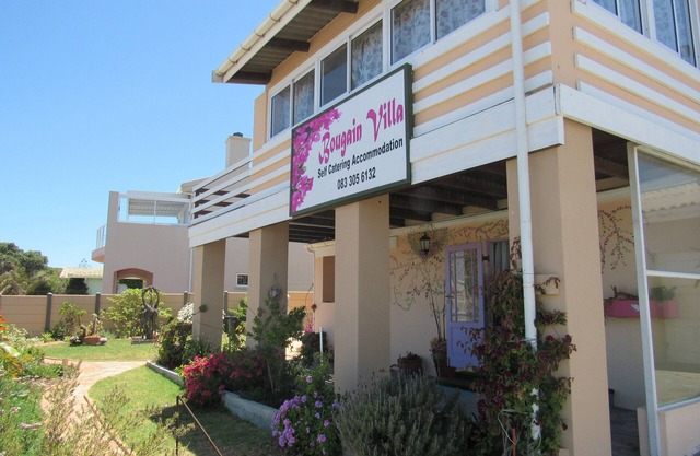 Quiet coastal apartments with sea views - spectacular sunsets
