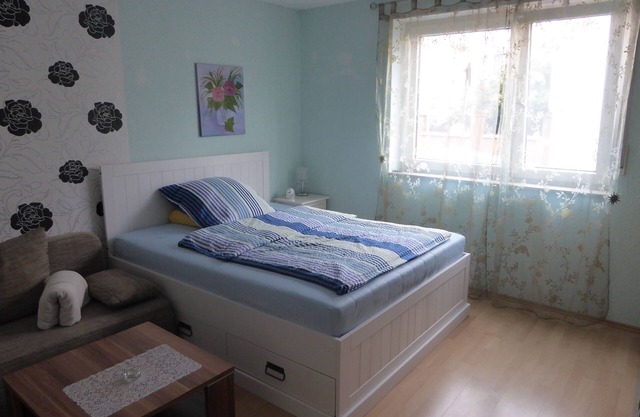 Quiet, cozy small apartment on the ground floor in Oggersheim, shared use of garden