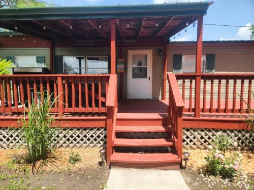 Quiet Cozy Cottonwood Cottage in Scotia