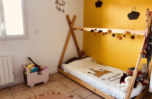 Quiet family home 15 min from Bordeaux