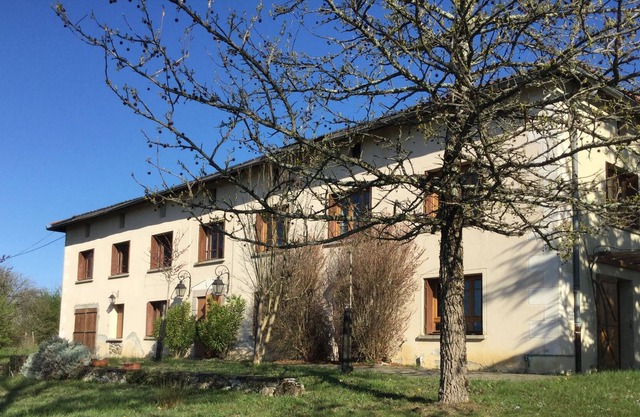 Quiet holiday or weekend house with view of the Pyrenees