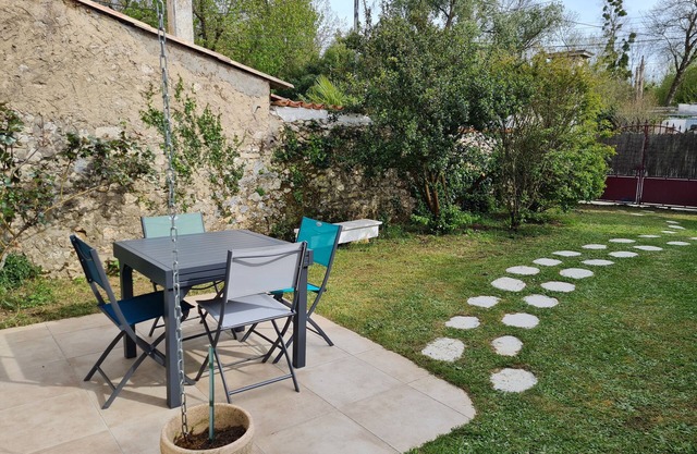 Quiet house 90 m² near river