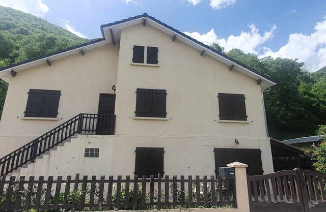 Quiet house at the foot of the Pyrenees