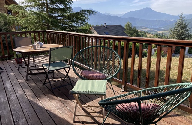 Quiet house overlooking the valley
